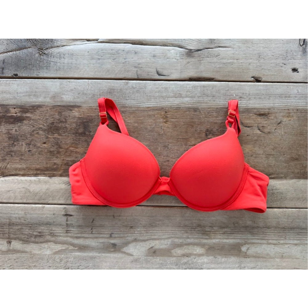 SOMA Smooth Red Vamp 34C Embraceable Push Up Plunge Bra